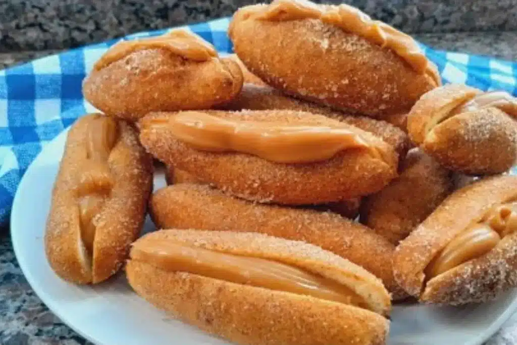 Bolinho de polvilho recheado sabor churros sem farinha de trigo, bem sequinho e crocante 4 Bolinho de polvilho recheado