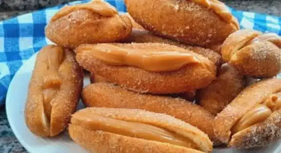 Bolinho de polvilho recheado sabor churros sem farinha de trigo, bem sequinho e crocante 2 Bolinho de polvilho recheado
