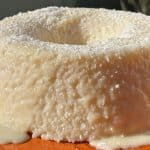 Bolo de tapioca granulada