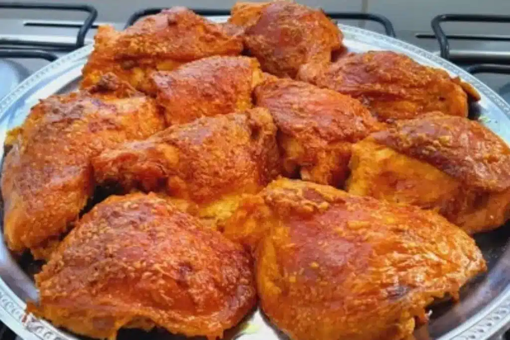 Frango assado na maionese feito no forno com um tempero especial para ficar macio e suculento 4 Frango assado na maionese