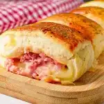 Lanche italiano super recheado com presunto e queijo feito com uma massa sem sovar que a família vai amar 1 Lanche italiano