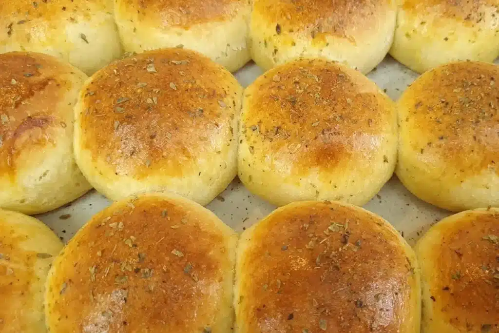 Pão de cebola super macio e cheiroso: uma receita fácil e deliciosa para receber muitos elogios 4 Pão de cebola