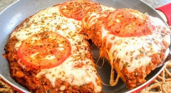 Pizza de sardinha na frigideira