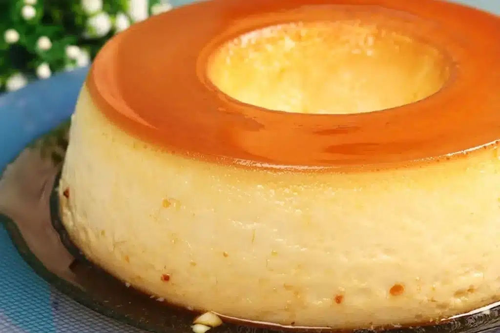 Pudim de leite condensado tradicional super cremoso e liso, para você servir bem geladinho 4 Pudim de leite condensado