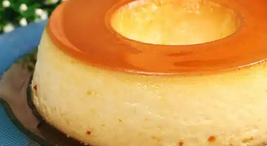 Pudim de leite condensado tradicional super cremoso e liso, para você servir bem geladinho 3 Pudim de leite condensado