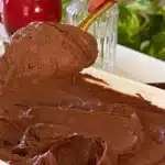 Recheio de chocolate profissional feito com apenas três ingredientes simples e sem precisar ir ao fogo 3 Recheio de chocolate profissional