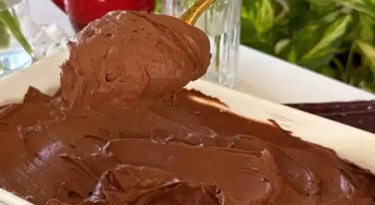 Recheio de chocolate profissional feito com apenas três ingredientes simples e sem precisar ir ao fogo 4 Recheio de chocolate profissional