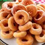 Rosquinhas de vinagre sequinhas e muito saborosas, perfeitas para servir com um café 1 Rosquinhas de vinagre