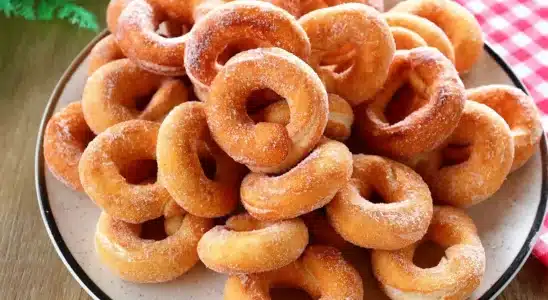 Rosquinhas de vinagre sequinhas e muito saborosas, perfeitas para servir com um café 3 Rosquinhas de vinagre