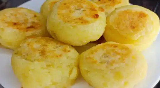 Salgado de frigideira saboroso feito sem farinha de trigo, para você preparar em poucos minutos 1 Salgado de frigideira