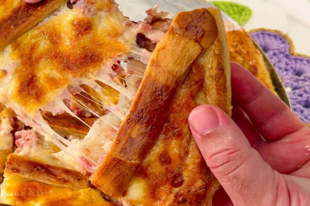 Salgado de padaria estilo mistão de forno, bem recheado com presunto e queijo, que será um sucesso em sua casa 30 Salgado de padaria