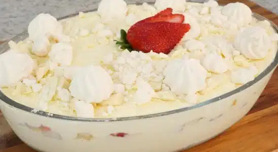 Sobremesa de morango cremosa e refrescante, para você garantir o doce perfeito do final de semana 1 Sobremesa de morango