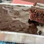 Bolo de chocolate quente com uma massa super fofinha e uma calda cremosa irresistível 1 Bolo de chocolate quente
