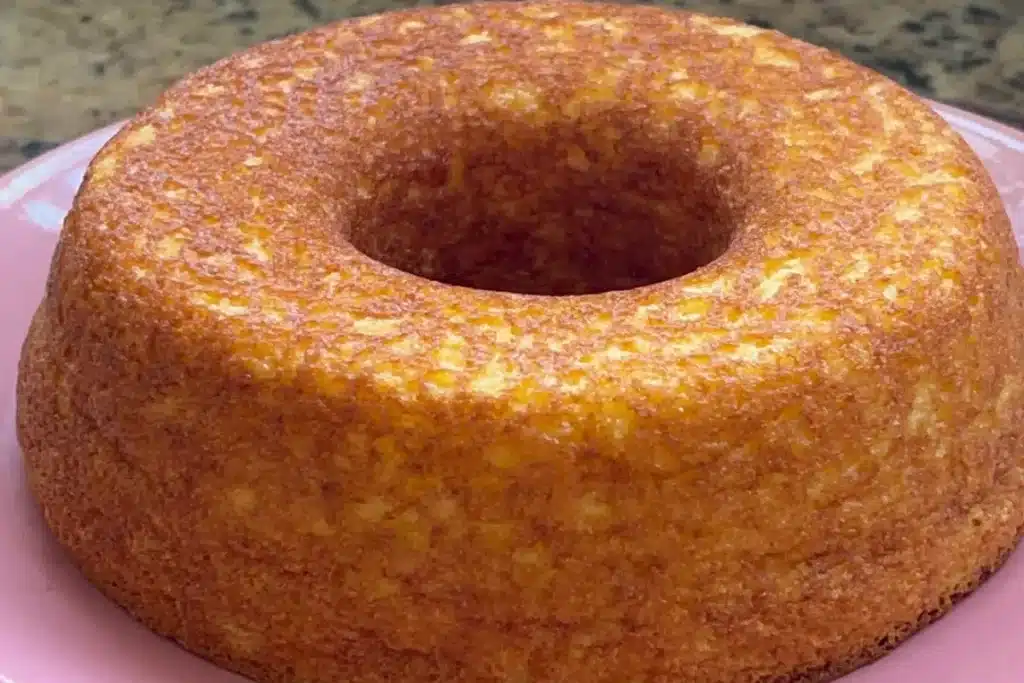 Bolo sem farinha de trigo com aquele gostinho tradicional da fazenda, fofinho e úmido 4 Bolo sem farinha de trigo
