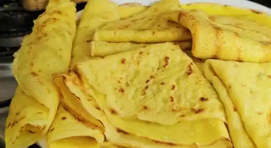 Massa de panqueca macia e leve que não quebra na hora de virar, para rechear como preferir 4 Massa de panqueca