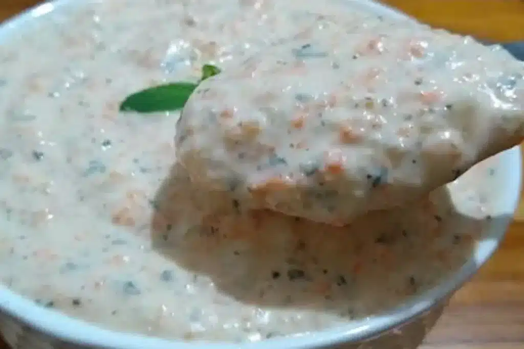 Molho tártaro caseiro bem temperado e cremoso, para acompanhar seus pratos com peixes, carnes e saladas 4 Molho tártaro caseiro