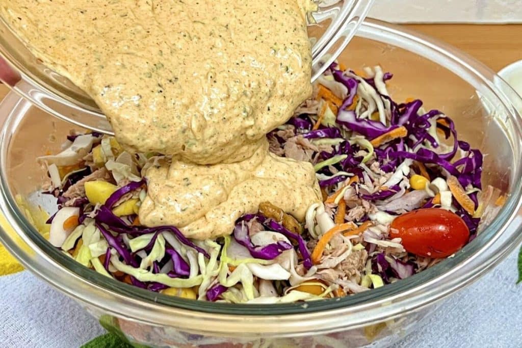 Salada com molho especial, super refrescante e saborosa, ideal para acompanhar qualquer refeição 178 Salada com molho especial