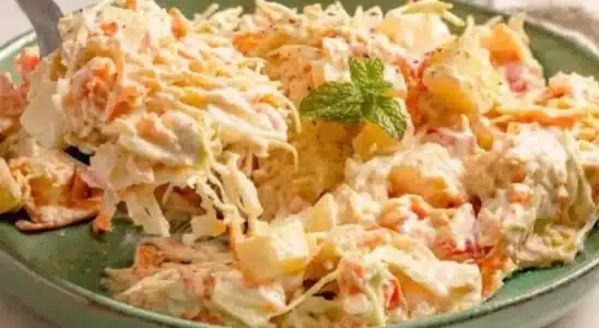 Salada detox de repolho com cenoura crocante e saudável, para ajudar você a desinchar e perder peso rápido 2 Salada detox