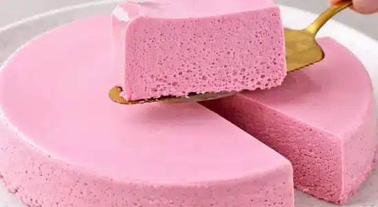 Sobremesa sem leite condensado muito rápida e fácil de fazer, um doce bem gelado e delicioso 3 Sobremesa sem leite condensado
