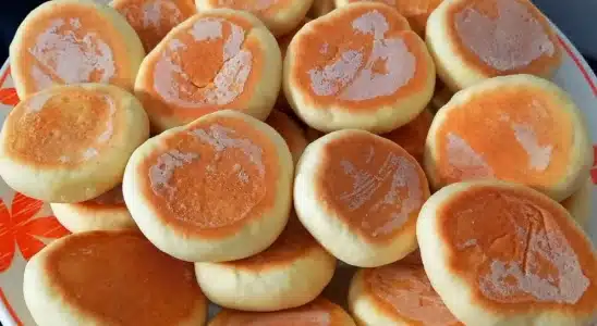 Bolacha de iogurte extremamente fofinha e leve, para você preparar de forma rápida e arrasar 4 Bolacha de iogurte