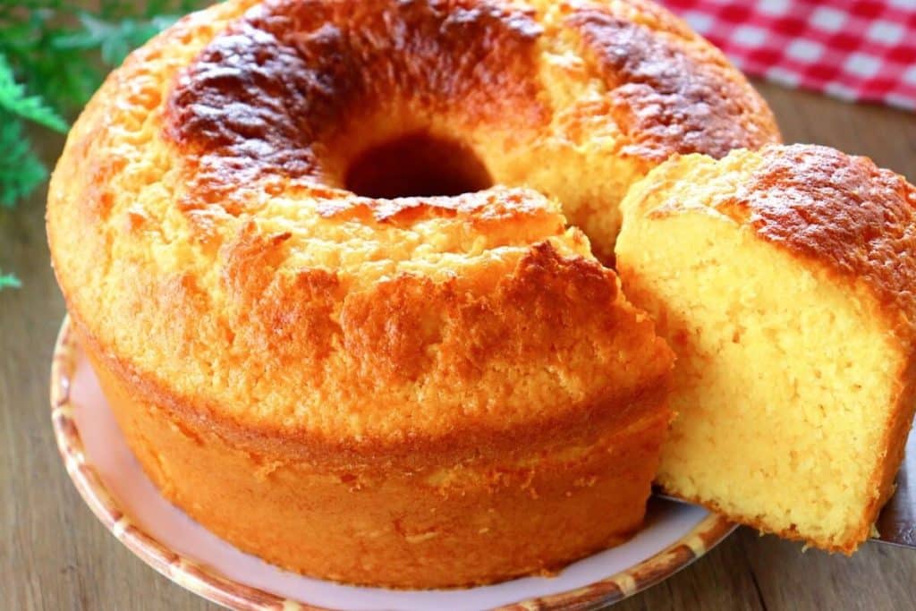 Bolo de bagaço fofinho e econômico, para você aproveitar tudo na cozinha e preparar essa delícia 116 Bolo de bagaço