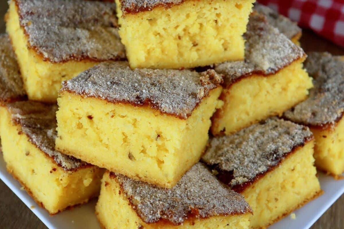 Bolo de fubá cozido