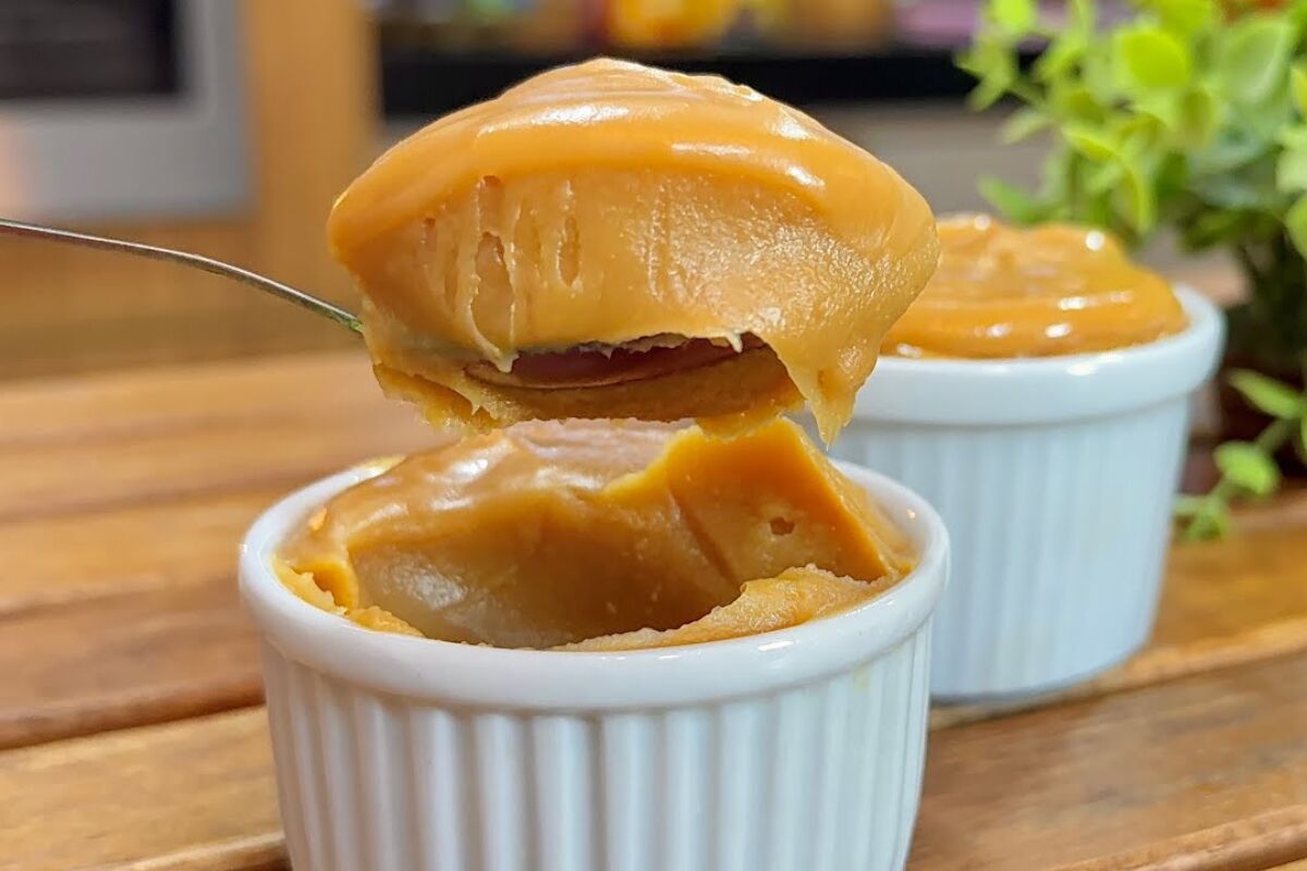 Doce de leite caseiro feito de forma fácil para ficar bem cremoso, perfeito para comer de colher 157 Doce de leite caseiro