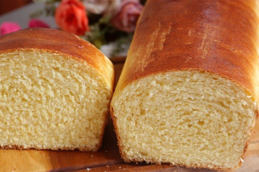 Pão caseiro fofinho com misturinha de fubá, econômico e quentinho, perfeito para o café 22 Pão caseiro fofinho