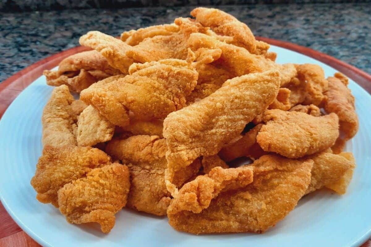 Peixe frito no fubá super sequinho e crocante por fora, para você preparar de um jeito simples e arrasar 21 Peixe frito no fubá