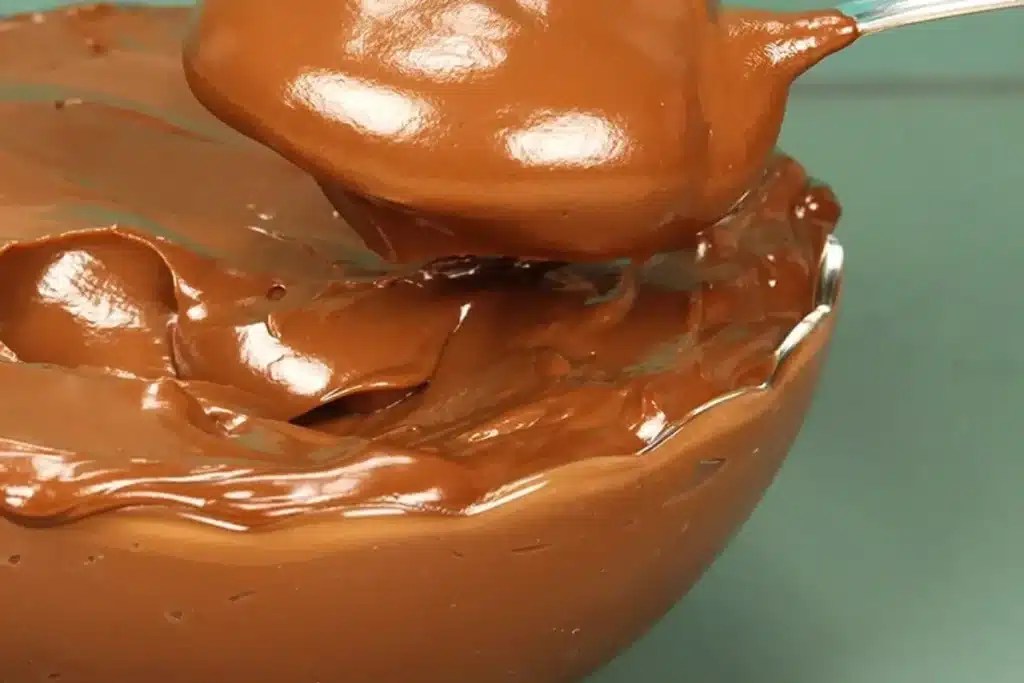 Recheio de chocolate estilo briganache super cremoso e fácil de preparar que rende muito 4 Recheio de chocolate