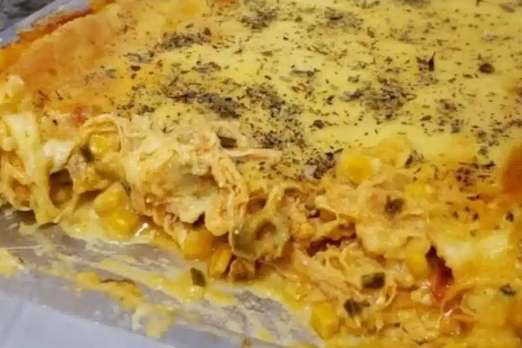 Torta sem farinha de trigo com massa de mandioca bem macia e um recheio caprichado 4 Torta sem farinha de trigo