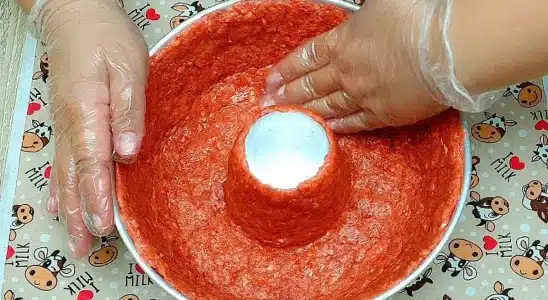 Bolo de carne recheado super suculento e douradinho, ideal para uma refeição em família 3 Bolo de carne recheado