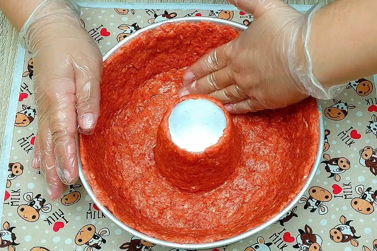 Bolo de carne recheado