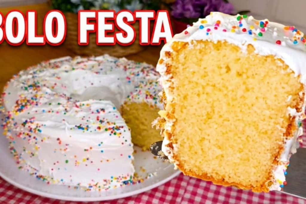 Bolo de festa tradicional dos anos oitenta, com aquele glacê de vó divino, para fazer no Dia dos Pais e arrasar 8 Bolo de festa