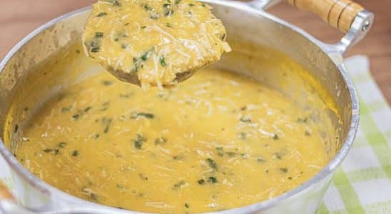 Caldo de milho com frango