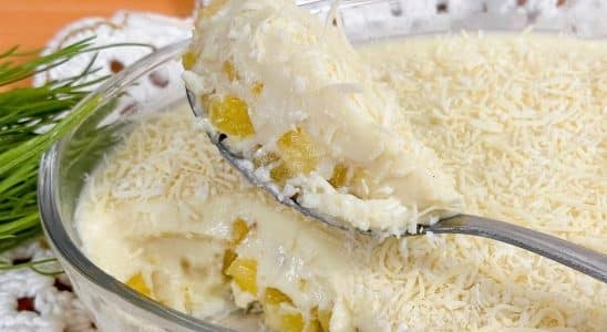 Gelado de abacaxi