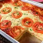 Bauru de forno rápido com massa super fofinha e bastante queijo e presunto, para aquele lanche incrível 1 Bauru de forno