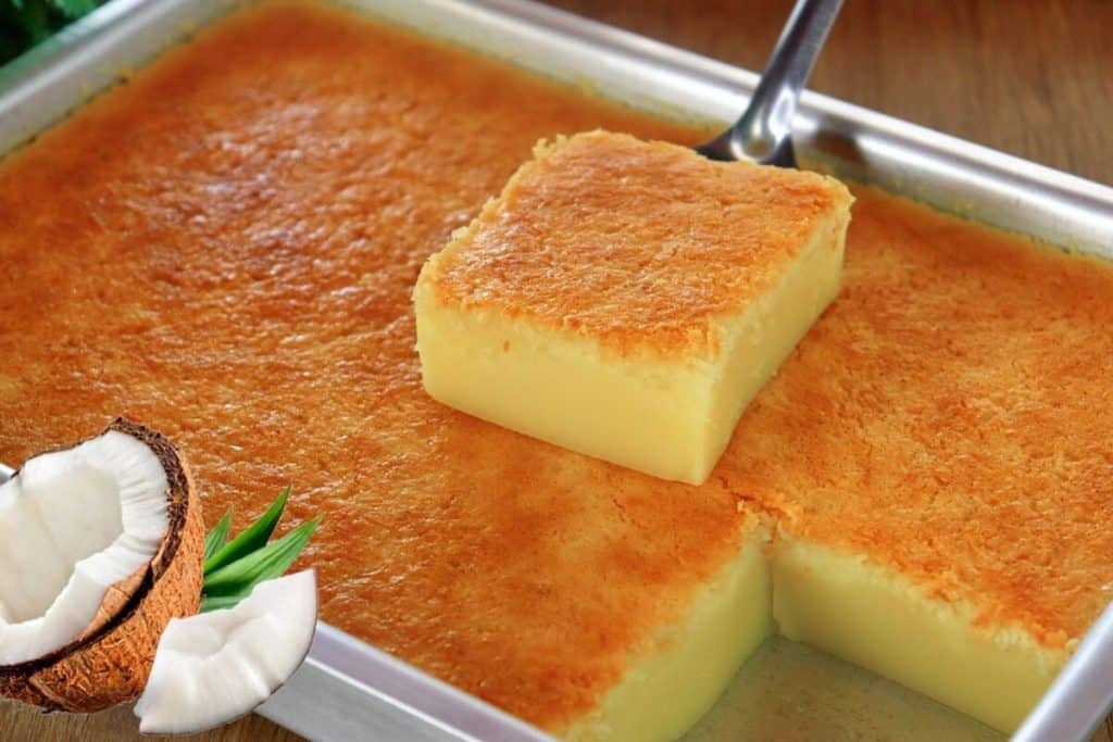 Bolo baeta de coco divino muito fácil de fazer com textura cremosa que parece um pudim 74 Bolo baeta de coco