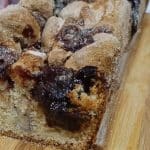 Bolo de banana com doce de leite