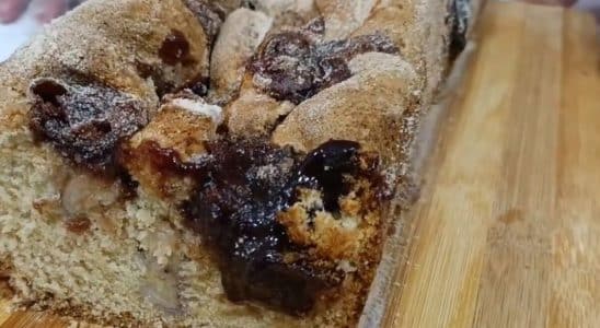 Bolo de banana com doce de leite
