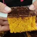 Bolo de cenoura com cobertura