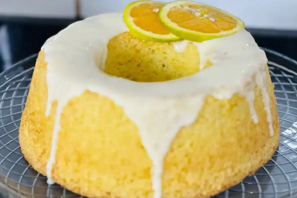 Bolo de laranja super fofinho, molhadinho e perfumado, perfeito para a hora do café 4 Bolo de laranja