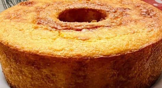 Bolo grande sem farinha