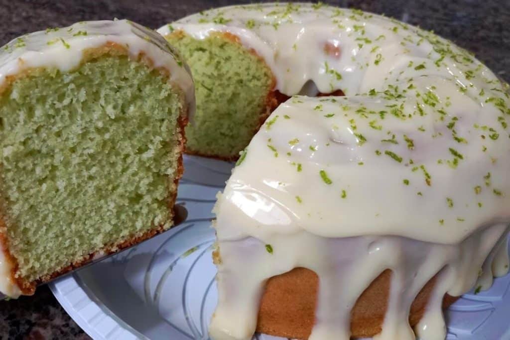 Bolo verde de limão