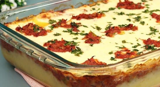 Escondidinho de carne seca