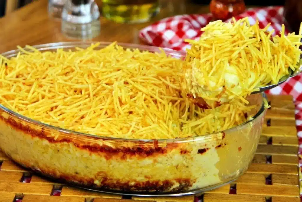Fricassé de frango super cremoso com milho e batata palha, que será um sucesso em sua casa 4 Fricassé de frango