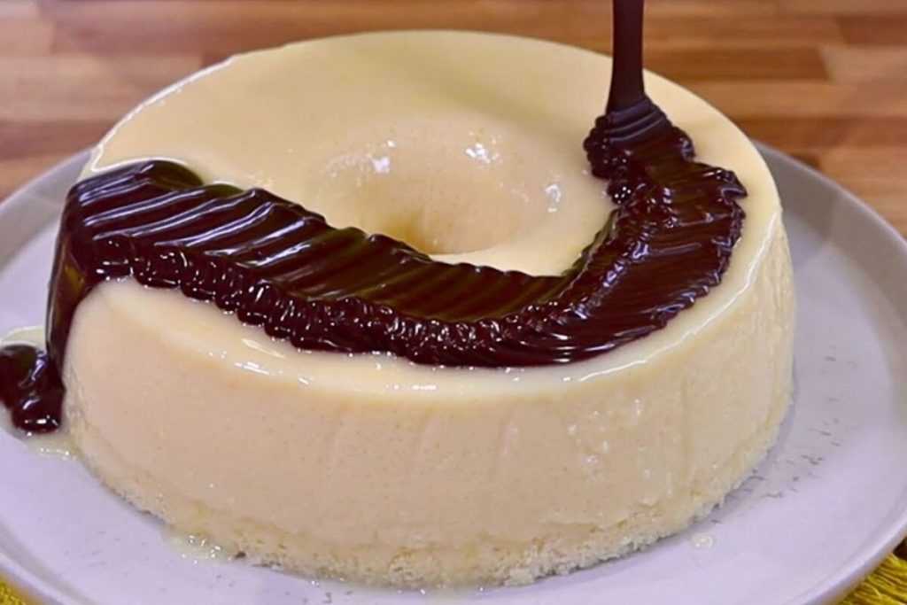 Pudim prestígio super cremoso combinando coco com chocolate, que é suave e derrete na boca 134 Pudim prestígio