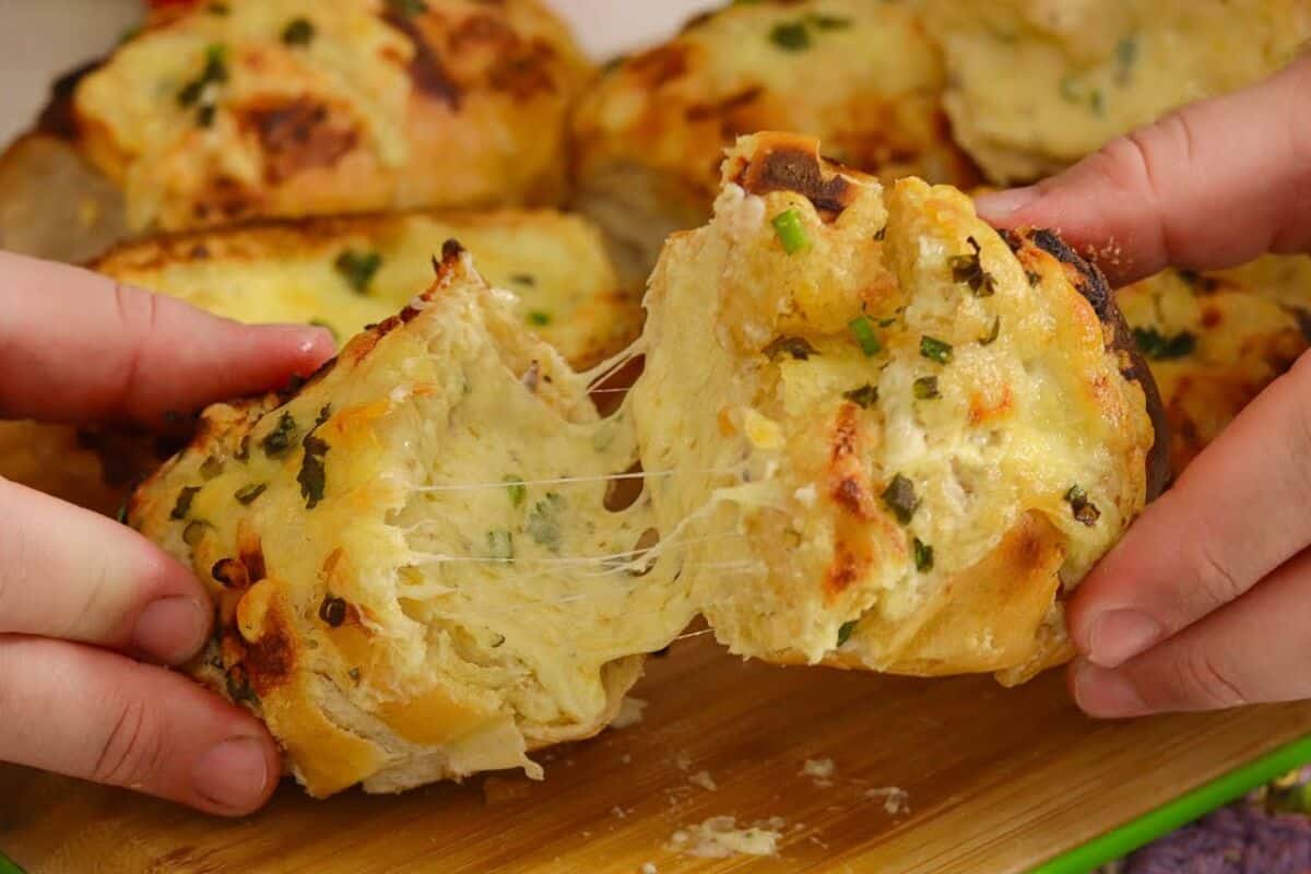 Pão de alho cremoso
