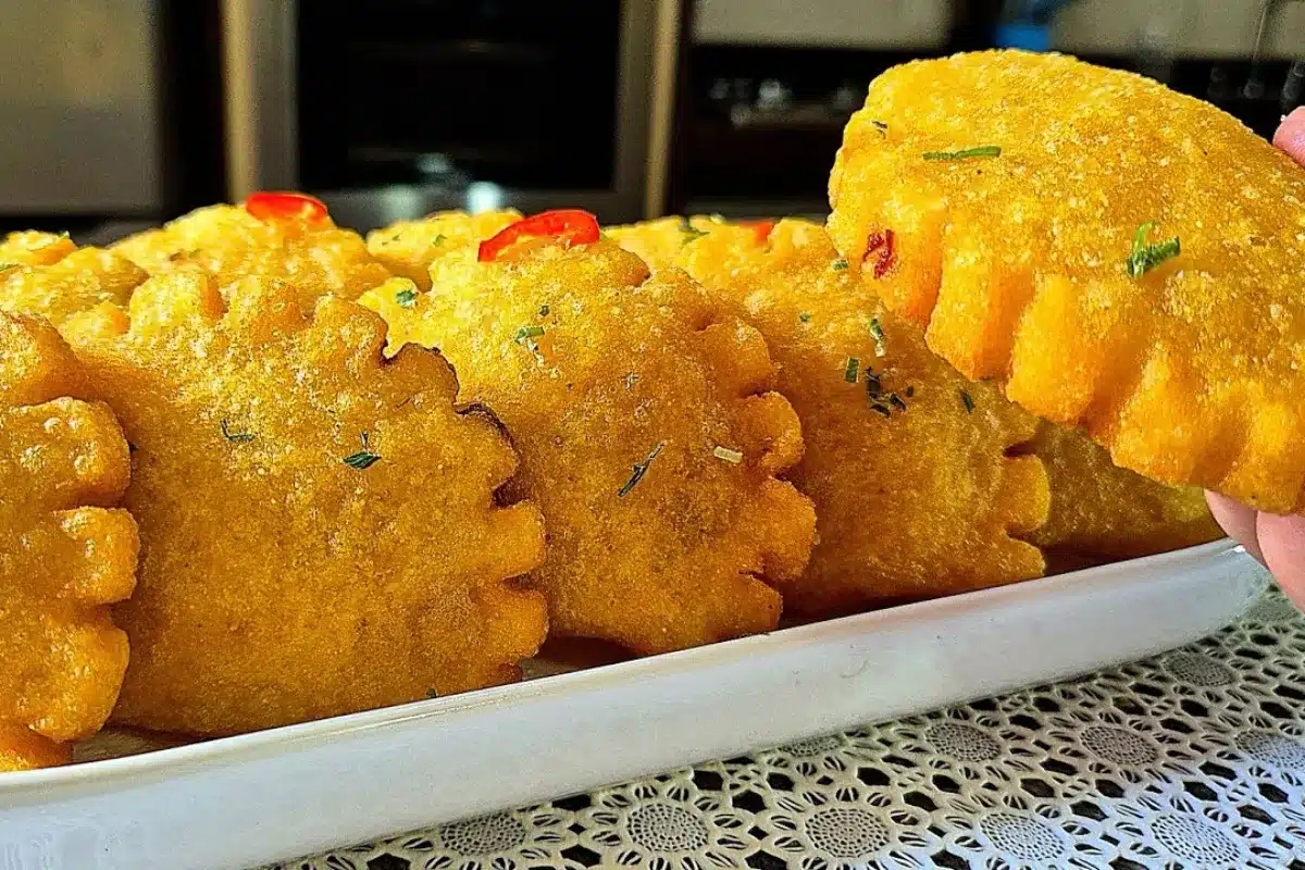 Pastelzinho de fubá