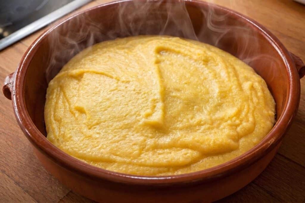 Polenta perfeita cremosa e bem temperada, para você preparar de um jeito muito simples e rápido 2 Polenta perfeita